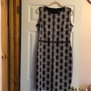 Geometric pattern black and white dress